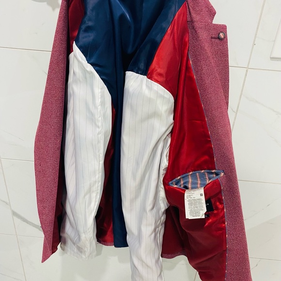 Like New Beautiful Red Blazer size 42R - Picture 4 of 6